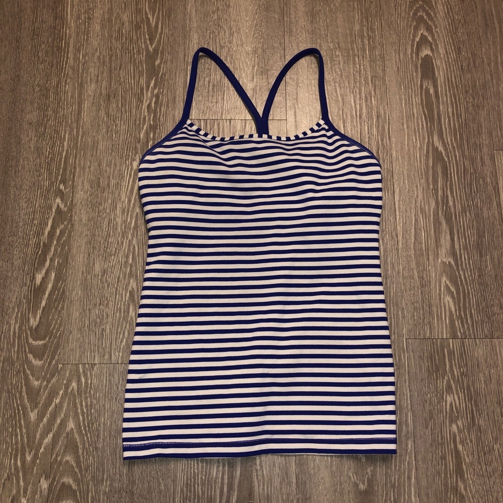 LULULEMON TANK🌟